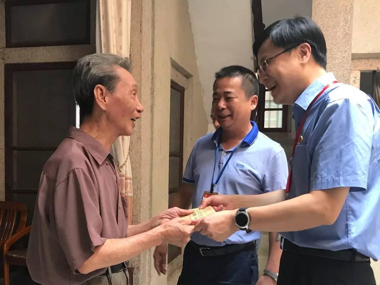 濠江论坛2025免费资料,精选资料解析大全